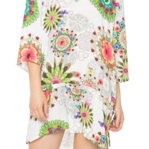 Desigual cover up